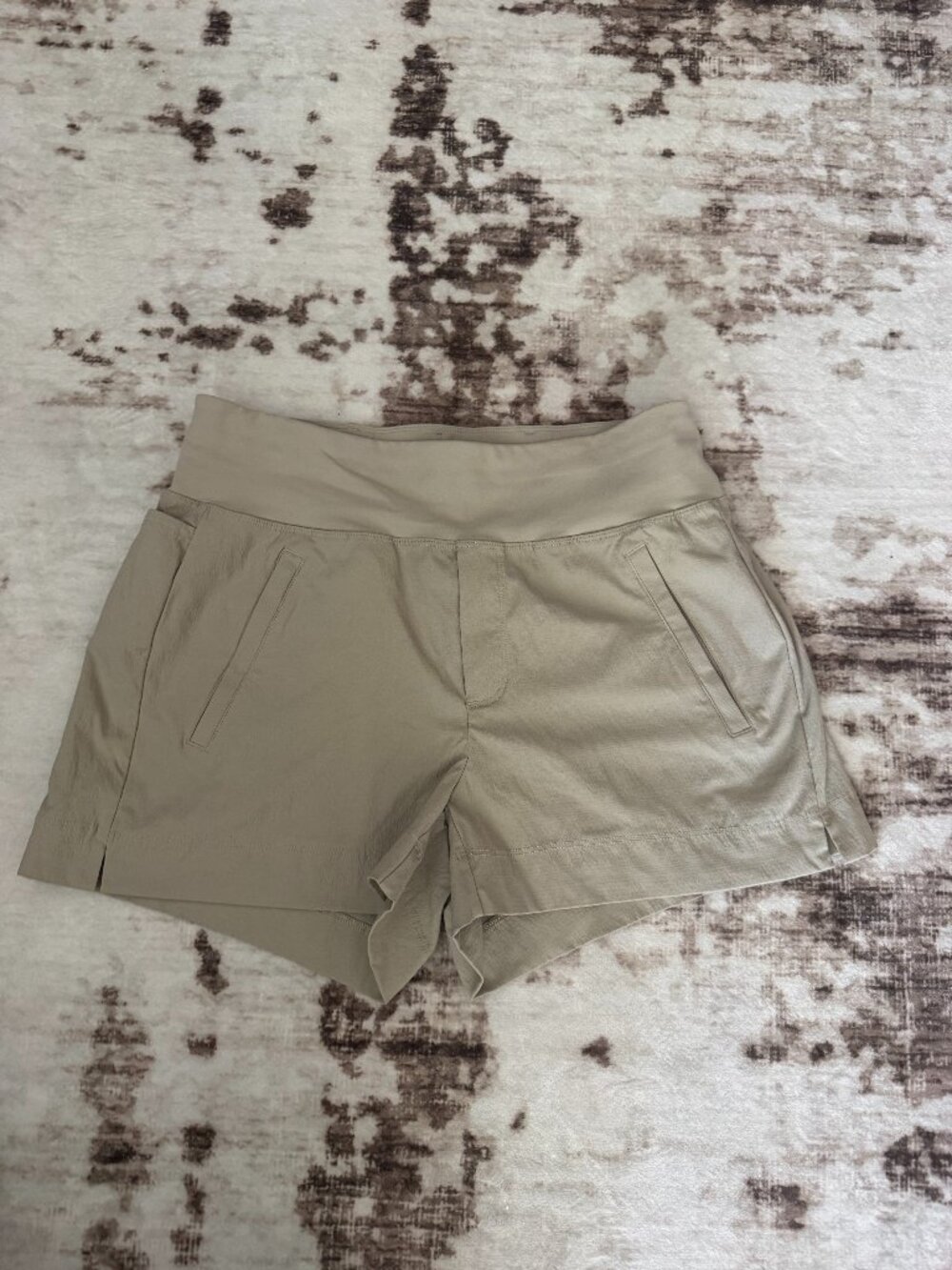 Athleta Trekkie North Short Ecru 4